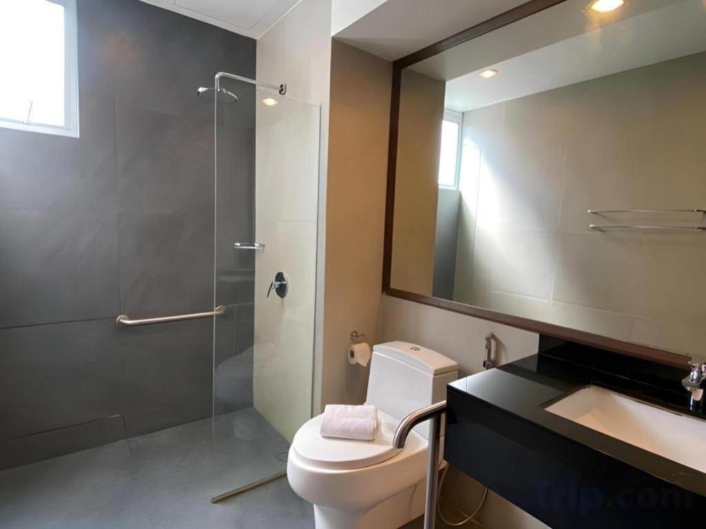 Kemena View Hotel Kuching Extérieur photo