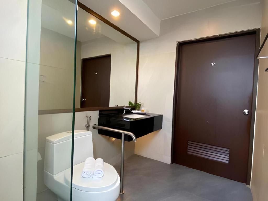 Kemena View Hotel Kuching Extérieur photo
